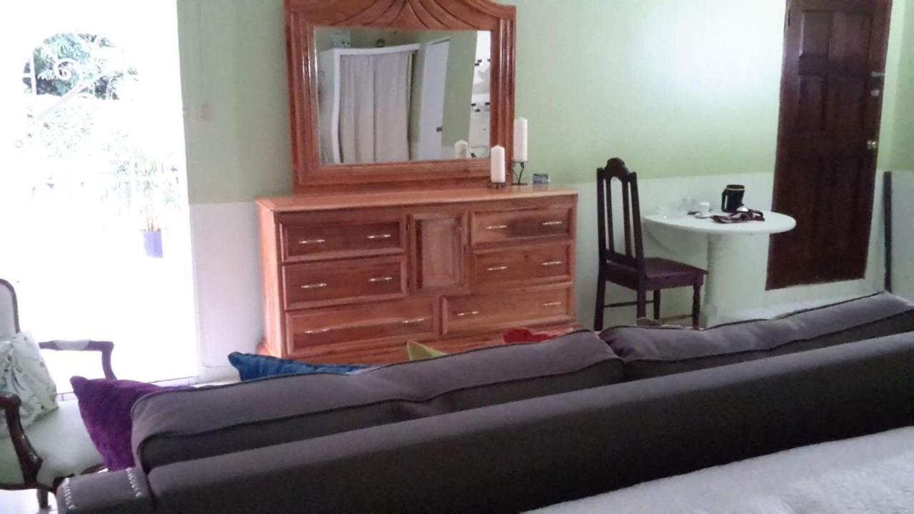 לוסאה Lorenton Hideaway מראה חיצוני תמונה
